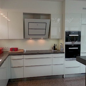 Alno Küche in Legden mit Pultplatte bei Insel aus Quarzkomposit