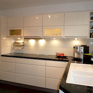 Nobilia Küche mit Star-Galaxy Granit in Laer