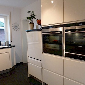 Nobilia Küche mit Star-Galaxy Granit in Laer