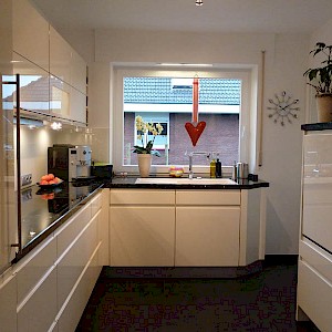 Nobilia Küche mit Star-Galaxy Granit in Laer