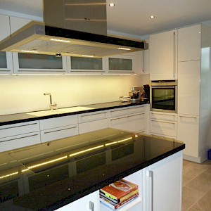 Extra hohe Nobilia Küche in Münster mit Granit