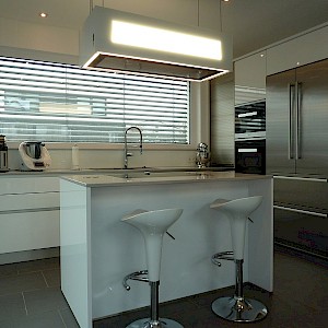 Schüllerküche grifflos mit Quarzkompositplatte in Münster-Hiltrup